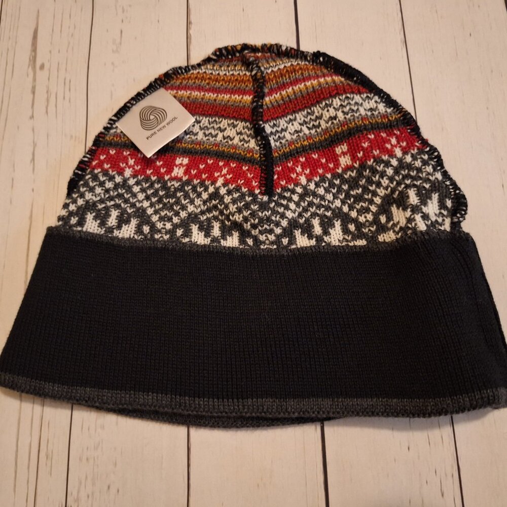 Pure New Wool Winter Hat – Nordic Pattern Knit Beanie - Picture 3 of 3